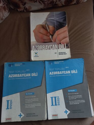 Kitablar, jurnallar, CD, DVD: Azərbaycan dili qayda kitabı 1man
Azərbaycan dili 1və 2ci hissə 1man