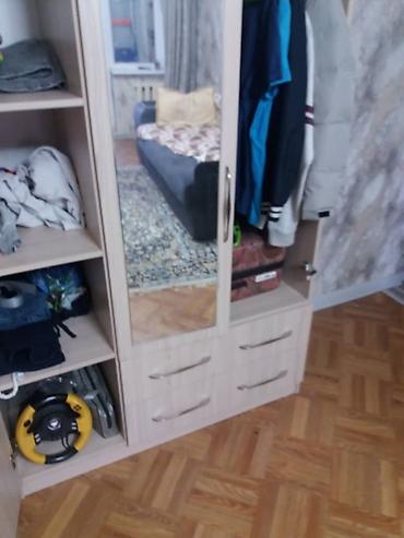 трюмо винтаж: Шкаф-купе распашной трехсекционный из светлого ЛДСП. Особенности и — 2