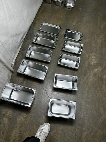 Другая посуда и кухонный инвентарь: Гастроемкости из нержавеющей стали с крышками - Форматы GN: 1/1, 1/2 — 18