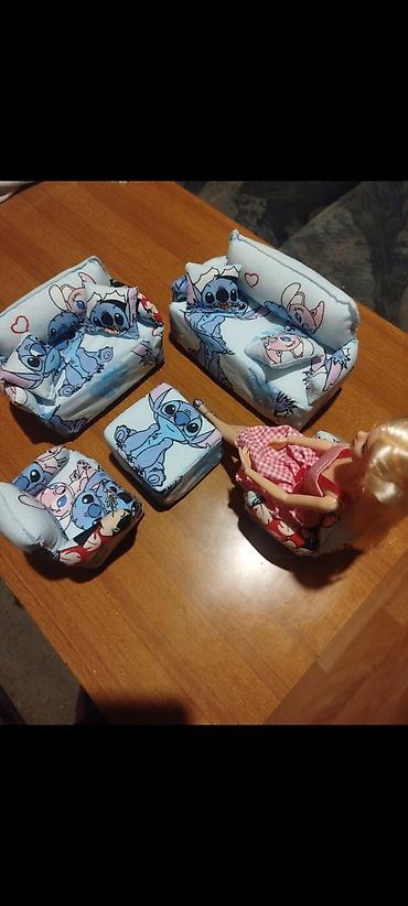 lepe patike: Set mini nameštaja za lutke – “Stitch” motiv - Komplet mekog — 1