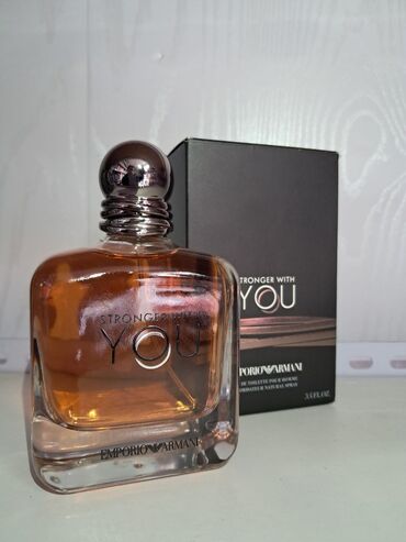 Парфюмерия: Эти Духи Stronger With You от бренда Emporio Armani. Аромат относится