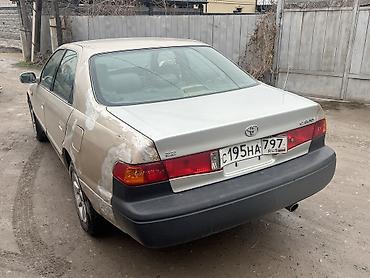 видном: Toyota Camry: 2000 г., 2.2 л, Автомат, Бензин, Седан — 4