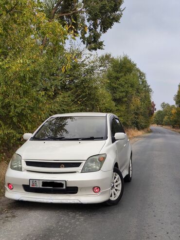 Toyota: Toyota ist: 2003 г., 1.5 л, Автомат, Бензин, Хэтчбэк