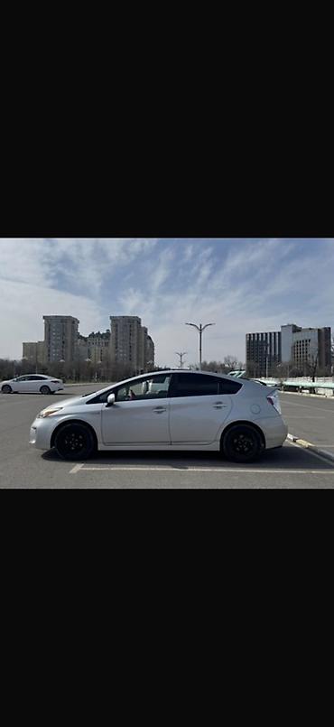 Toyota: Toyota Prius: 2015 г., 1.8 л, Вариатор, Гибрид, Хэтчбэк — 1