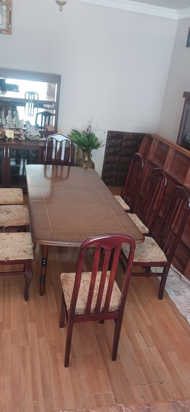 açilan stol: Qonaq otağı üçün, İşlənmiş, Açılan, Yumru masa, 8 stul, Azərbaycan