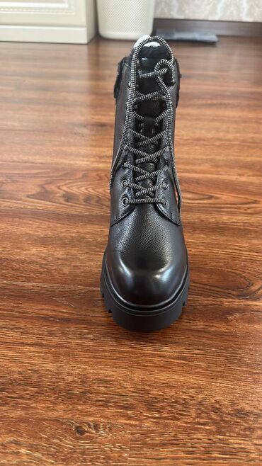 Пуховики и зимние куртки: Продаю все срочно дешево — 14