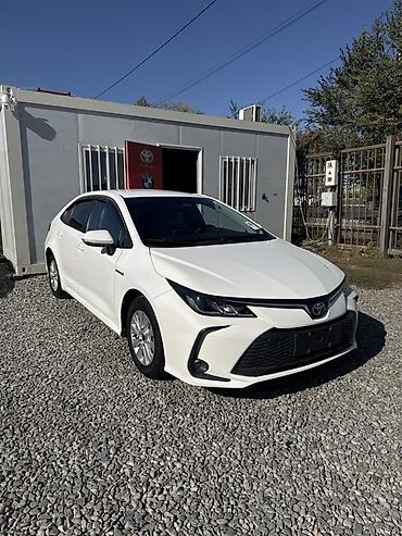 roewe e5: Toyota Corolla: 2023 г., 1.8 л, Автомат, Бензин, Седан — 1