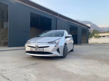 машина ли 9: Toyota Prius: 2016 г., 1.8 л, Вариатор, Гибрид, Хетчбек