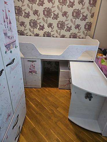 çarpayılar: Uşaq otağı üçün modul mebel dəsti – “Princess” tematikası Tərkibi: - — 2