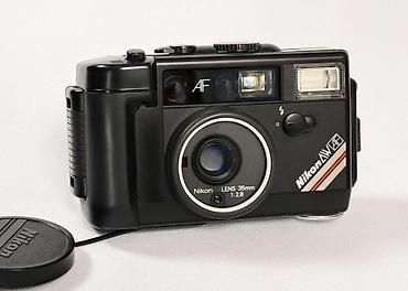 Digər kolleksiyalar: Фотоаппарат Nikon AW AF для подводных съёмок . Знаменитая плёночная — 1