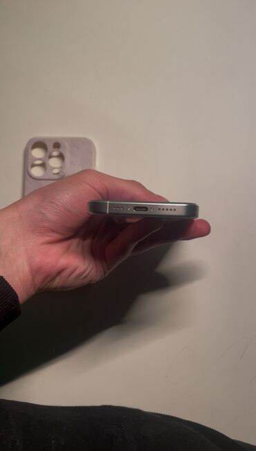 радиатор для оперативной памяти: IPhone 15 Pro, Б/у, 128 ГБ, White Titanium, Зарядное устройство, Коробка, 87 %