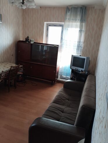 Gigiyenik duşlar: Mənzildə sanitar qovşaq və eyvanlar - Sanitar qovşaq: divardan asma — 10