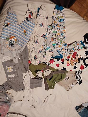 Kids' Clothes: Komplet za bebu – odeća i aksesoari (dečak) Sadržaj kompleta: - Više — 10