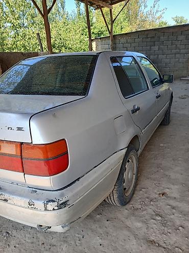 авто в кыргыстане: Volkswagen Vento: 1992 г., 1.8 л, Бензин, Седан — 4