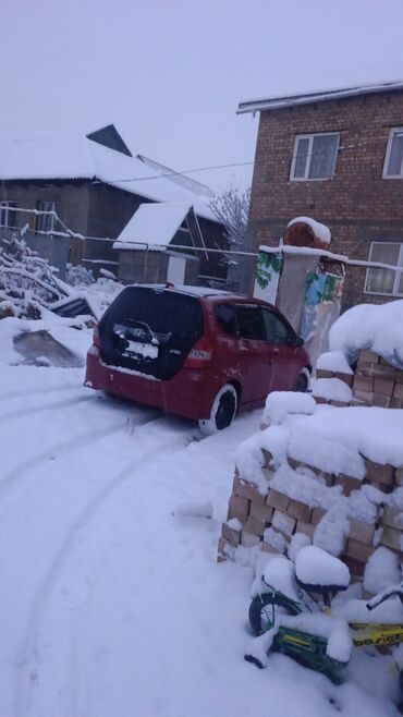 Honda: Honda Fit: 2001 г., Хэтчбэк — 2