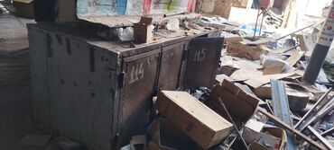 железные шкафы бу: Металлический шкаф с двумя секциями, каждая из которых имеет отдельную
