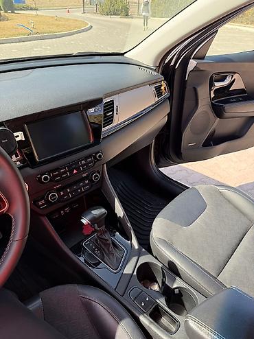 Kia: Kia Niro: 2017 г., 1.6 л, Автомат, Гибрид, Хэтчбэк — 12