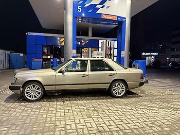 Mercedes-Benz: Mercedes-Benz W124: 1988 г., 2.3 л, Механика, Бензин, Седан — 2
