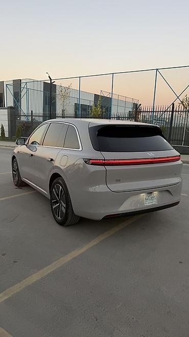 ux lexus: Lixiang L6: 2024 г., 1.5 л, Гибрид, Кроссовер — 6