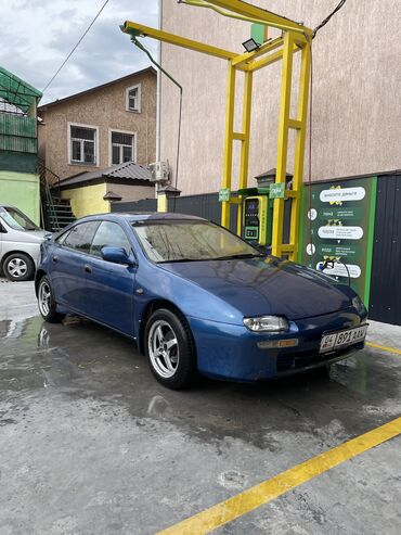 машина в кридит: Mazda 323: 1997 г., 1.5 л, Механика, Бензин