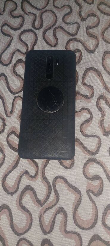 islənmis telefonlar: İdiyal vəziyətdə redmi 9 zaretqa idiyal saxlayır 2 ücün sağlayır