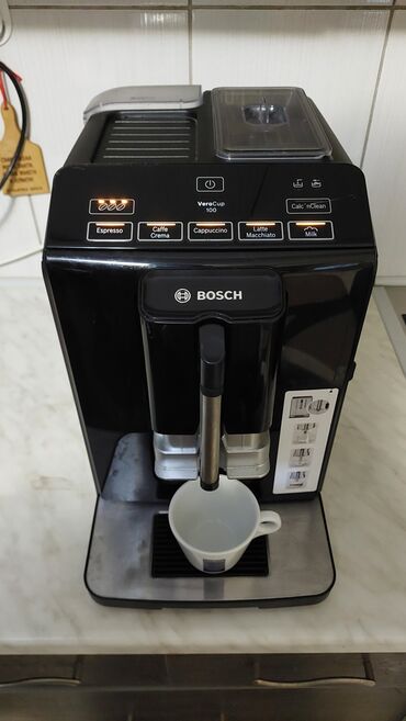 Coffee Makers & Coffee Machines: Aparat za espresso bosch servisiran spreman za rad