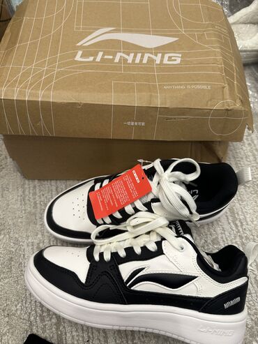 обувь лининг: Продаю новые кроссовки li-Ning заказывала с сайта размер не