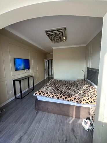 квартиру 2х комнатную: 2 комнаты, 67 м², 106 серия улучшенная, 3 этаж, Евроремонт