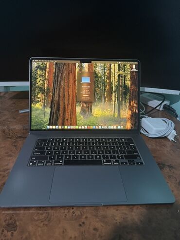 ноутбук корпус: Ноутбук, Apple, 8 ГБ ОЗУ, Apple M2, 15 ", Для несложных задач, память SSD