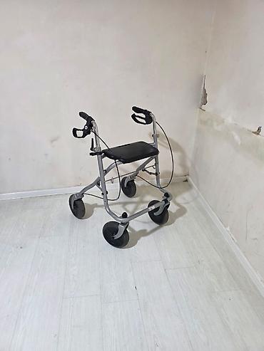 cəlik nədir: Dördtəkərli rollator gəzinti arabaları - Model çeşidi: Şəkillərdə — 1