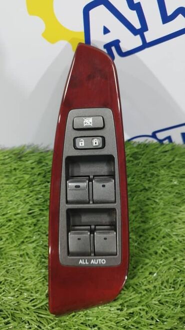 скутер на воде: Lexus LS460, водительский блок управления стеклоподъёмниками