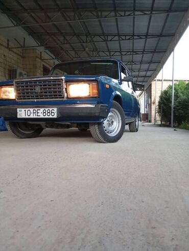 masin qosqusu: VAZ (LADA) 2107: 1.6 l | 2006 il 10350 km Sedan