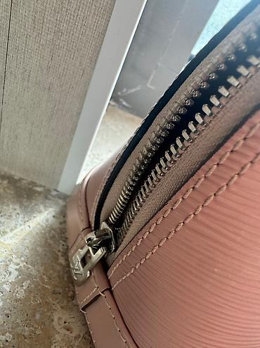 бу барсетки: Классическая сумка, Louis Vuitton, Материал: Натуральная кожа, Женские, Б/у — 2