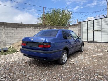 стоимость фольксваген: Volkswagen Vento: 1995 г., 1.8 л, Механика, Бензин, Седан