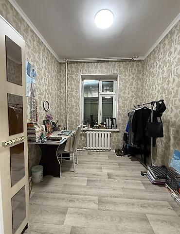 Продажа коттеджей и домов: Продается дом. На первой линии Элебесова (район дордой). Участок — 12