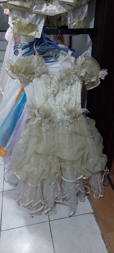 Donlar: Qiz uşagi ucun 30 eded geyimler 5 yaşdan 12 yaşa kimi .baxir — 8