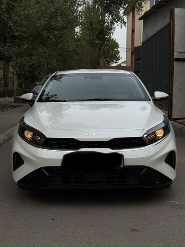 через банк машина: Kia K3: 2021 г., 1.6 л, Вариатор, Бензин, Седан