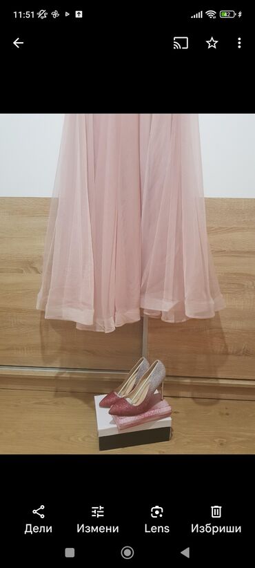 pink haljina: Sve u koompllettu
haljinaa
cipele
I torbica (novvcaanik)