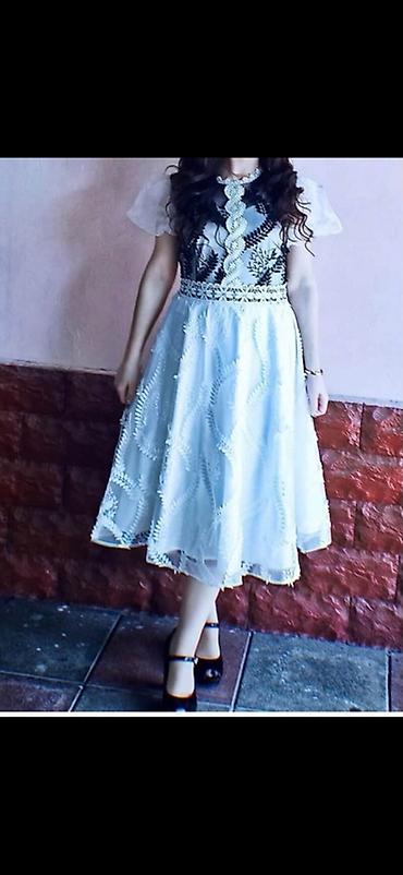 manovi ayaqqabi: Ağ rəngli zərif ziyafət/libas - Model: midi uzunluqlu, arxa hissəsi — 1