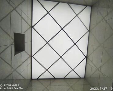 metbex ucun isiqlar: LED işıqlı “şəbəkə/panel” tavan sistemləri - Dizayn: kvadrat