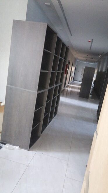 Sifarişlə ofis dəst mebeli: Mebel istehsalı və quraşdırma xidməti - Ofis masaları: İki rəngli — 46