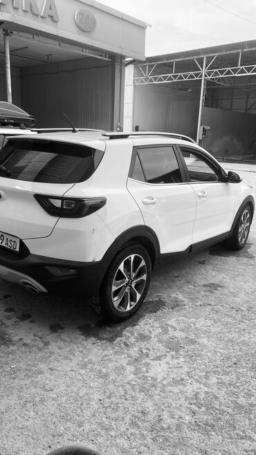 биз экскватор: Kia Stonic: 2018 г., 1.6 л, Робот, Дизель, Хетчбек