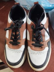 Krasofkalar və idman ayaqqabıları: Ayaqqabılar 2-3azn — 3