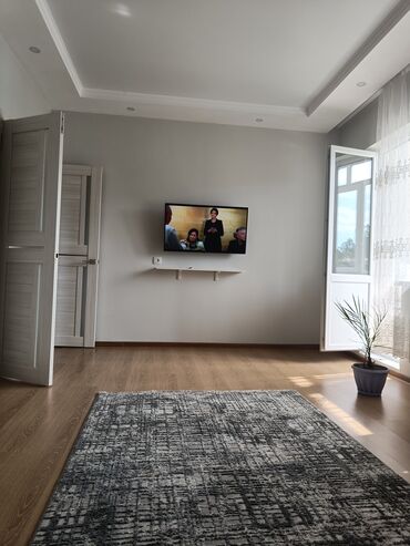 офис в бизнес центре: 3 бөлмө, 70 кв. м, 105-серия, 3 кабат, Евроремонт