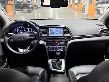 Hyundai: Hyundai Avante: 2019 г., 1.8 л, Вариатор, Бензин, Седан — 12