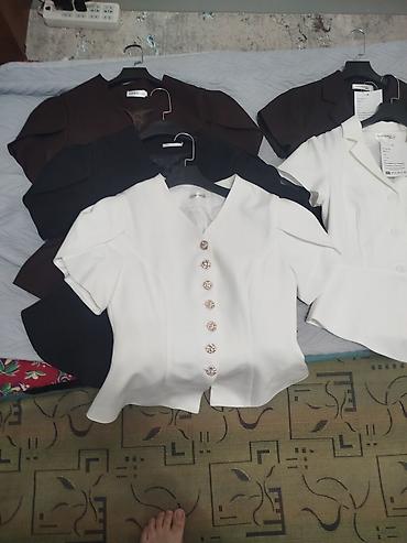 Продаю женские пиджаки с подкладом из костюмной ткани шикарного
