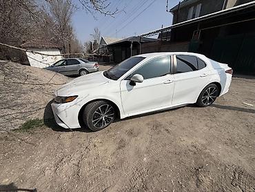 Toyota: Toyota Camry: 2018 г., Седан — 4