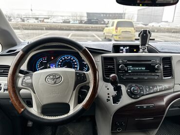 Toyota: Toyota Sienna: 2013 г., 3.5 л, Автомат, Бензин, Минивэн — 10