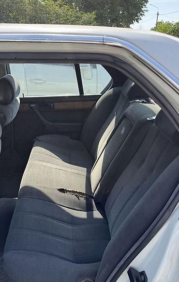 бмв е32: BMW 7 series: 1991 г. — 8