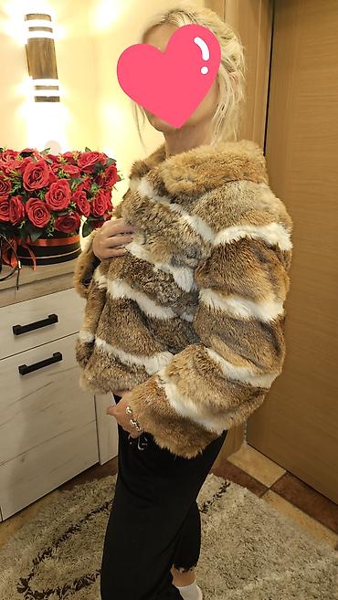 Krzneni kaputi: Ženska bunda/kaput od pravog krzna, kratkog kroja (dužina do kukova) — 6